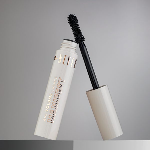 Big Volume Lashes Manifest Mascara Long-Lasting Effect
